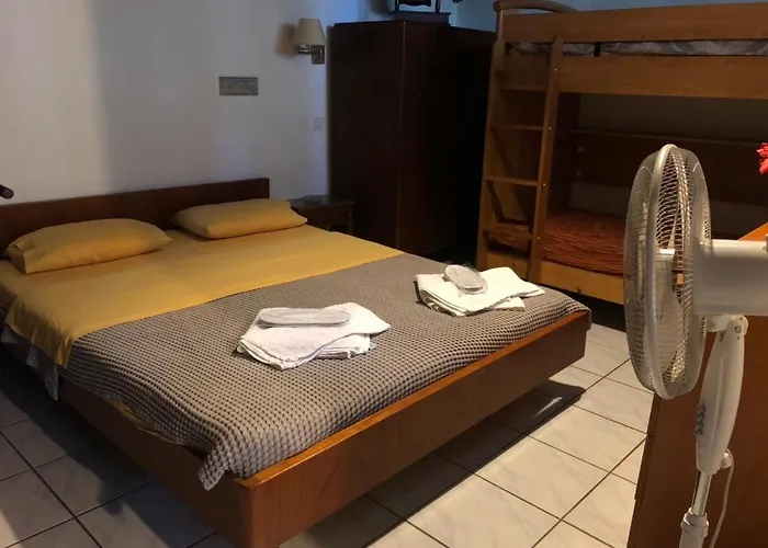 Oasis 4* Skiathos stad