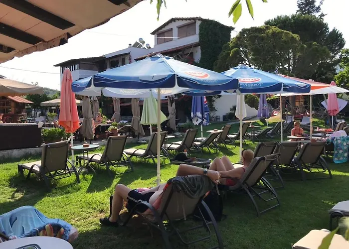 Oasis 4* Skiathos stad